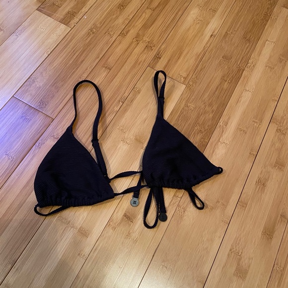 Zulu and Zephyr Black Tri-Cup Bikini Top - Picture 5 of 5